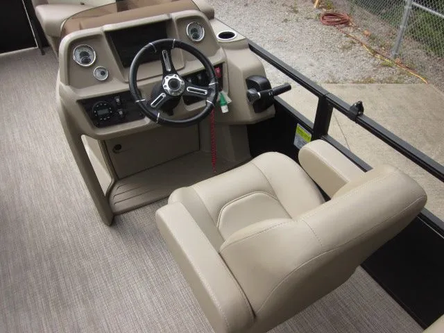 Slide: The Image of Starcraft LX 22 R 2024 - 15