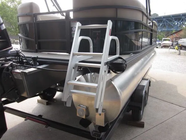 Slide: The Image of Starcraft LX 22 R 2024 - 20