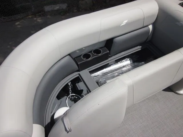 Slide: The Image of Starcraft LX 20 R 2024 - 14