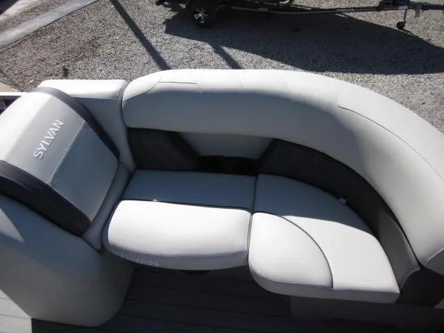 Slide: The Image of Sylvan Mirage 822 CLZ 2025 - 12