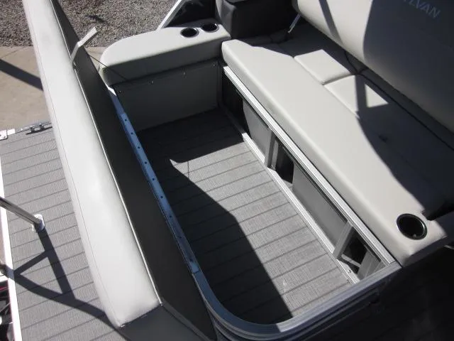 Slide: The Image of Sylvan Mirage 822 CLZ 2025 - 22