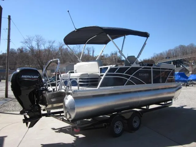 Slide: The Image of Sylvan Mirage 822 CLZ 2025 - 5