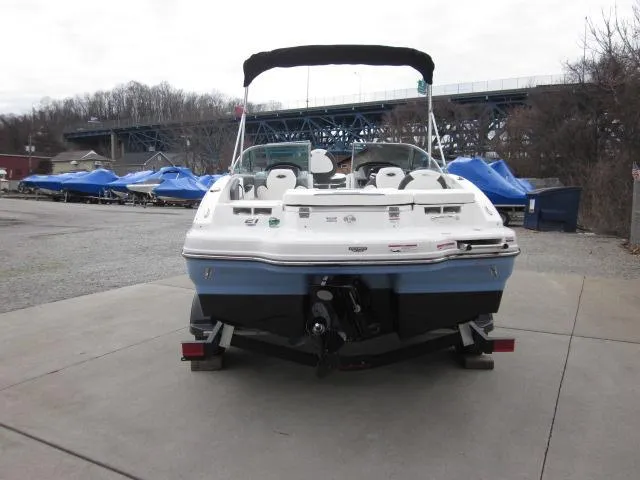 Slide: The Image of Chaparral 21 SSi Ski & Fish 2024 - 4