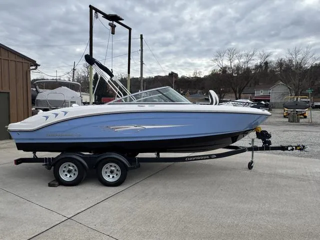 Slide: The Image of Chaparral 21 SSi Ski & Fish 2024 - 6