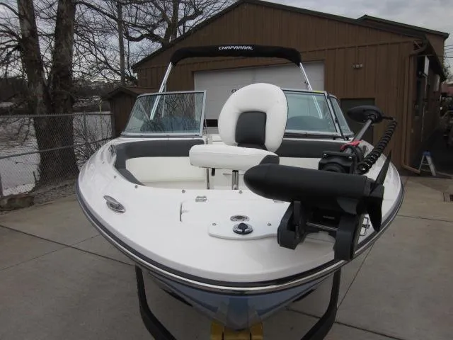 Slide: The Image of Chaparral 21 SSi Ski & Fish 2024 - 8