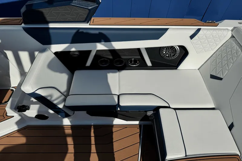 Slide: The Image of Nautique Super Air Nautique GS22 2026 - 22
