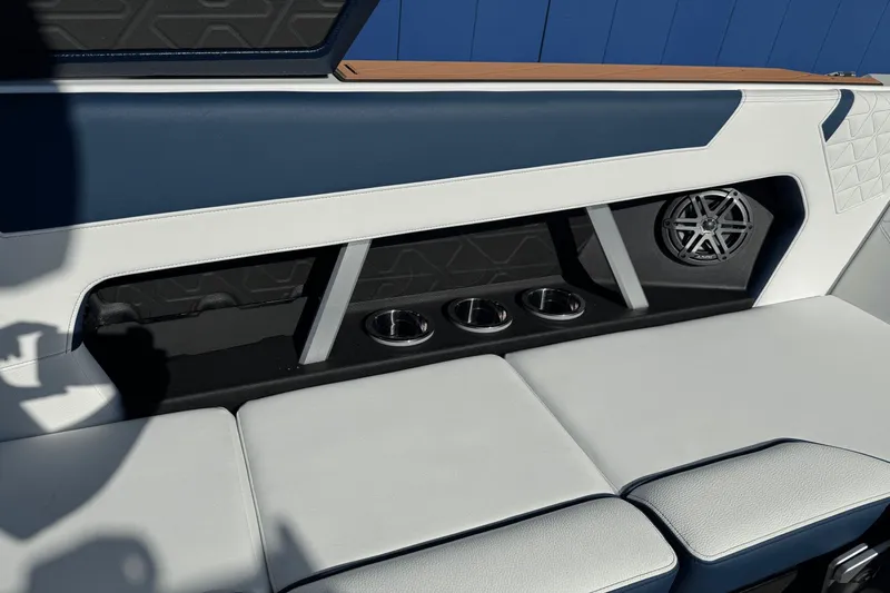 Slide: The Image of Nautique Super Air Nautique GS22 2026 - 25