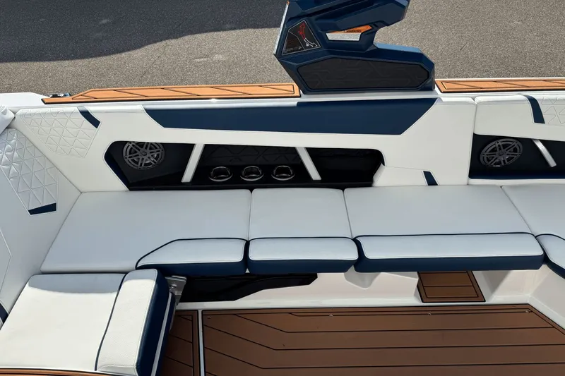 Slide: The Image of Nautique Super Air Nautique GS22 2026 - 26