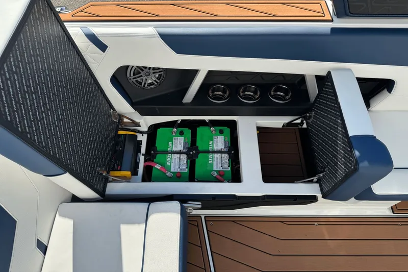 Slide: The Image of Nautique Super Air Nautique GS22 2026 - 28