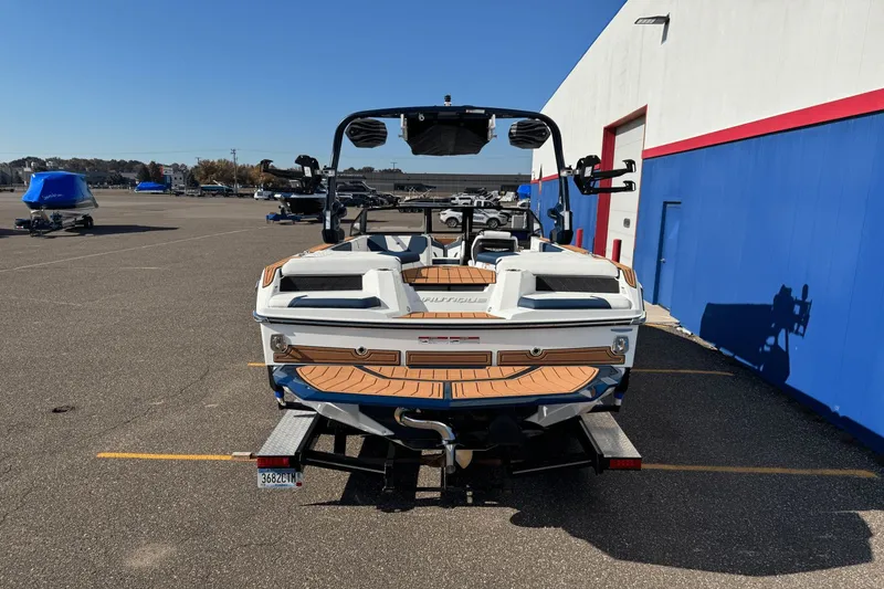Slide: The Image of Nautique Super Air Nautique GS22 2026 - 4