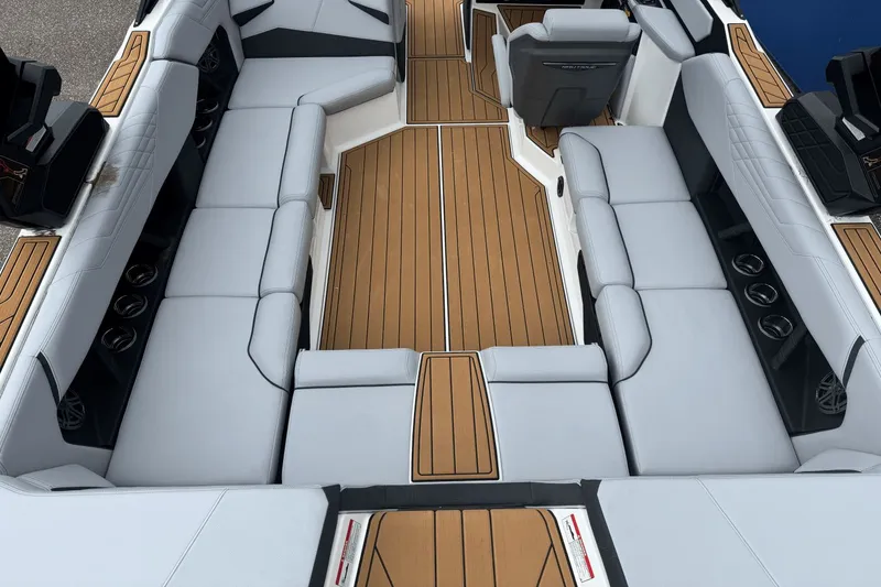 Slide: The Image of Nautique Super Air Nautique S23 2026 - 20