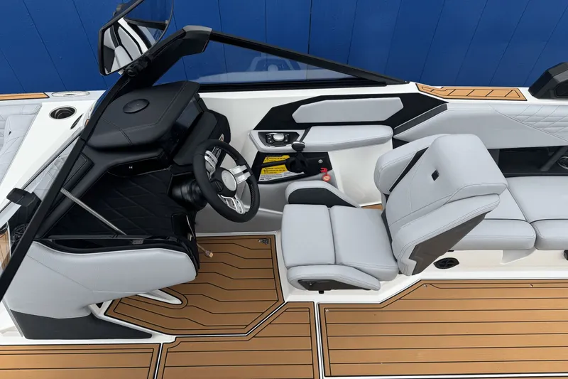 Slide: The Image of Nautique Super Air Nautique S23 2026 - 42