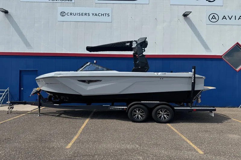 Slide: The Image of Nautique Super Air Nautique S21 2026 - 2
