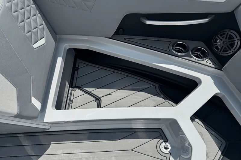 Slide: The Image of Nautique Super Air Nautique GS24 2026 - 41