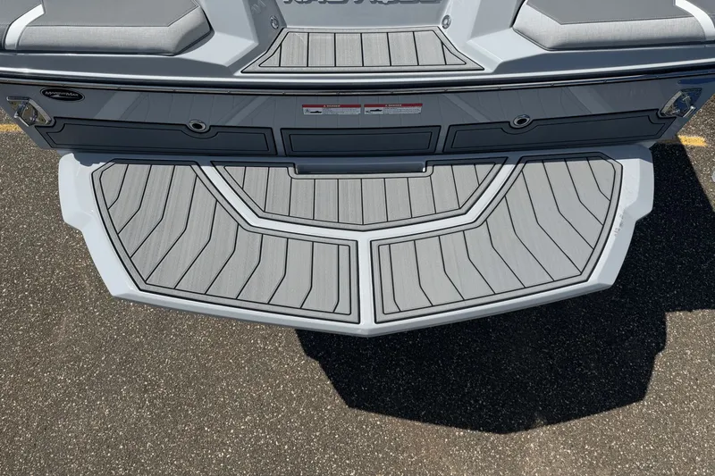 Slide: The Image of Nautique Super Air Nautique GS24 2026 - 4