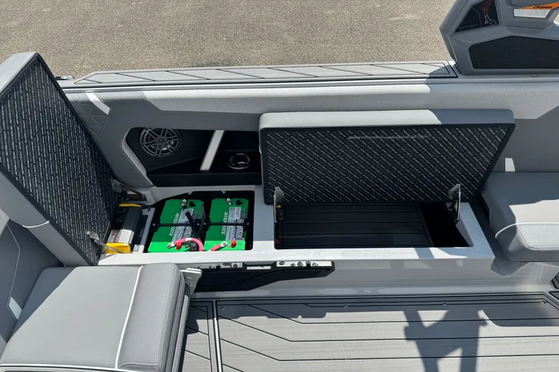 Slide: The Image of Nautique Super Air Nautique GS24 2026 - 16