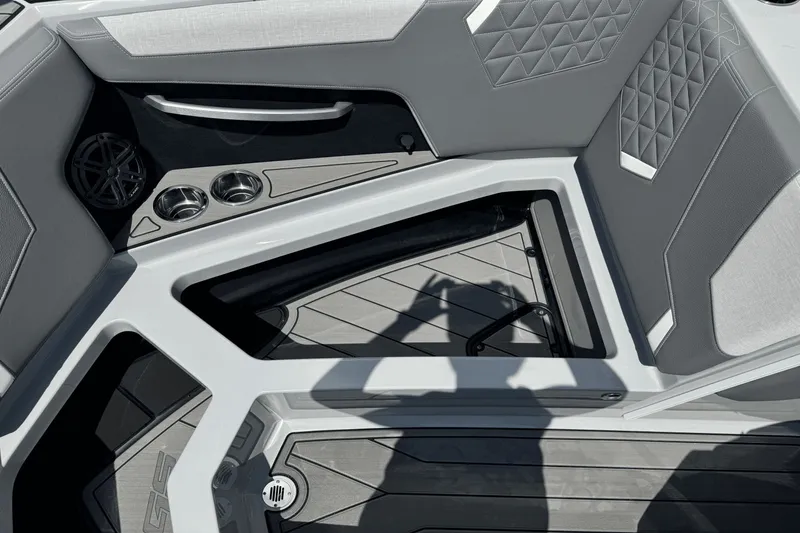 Slide: The Image of Nautique Super Air Nautique GS24 2026 - 39