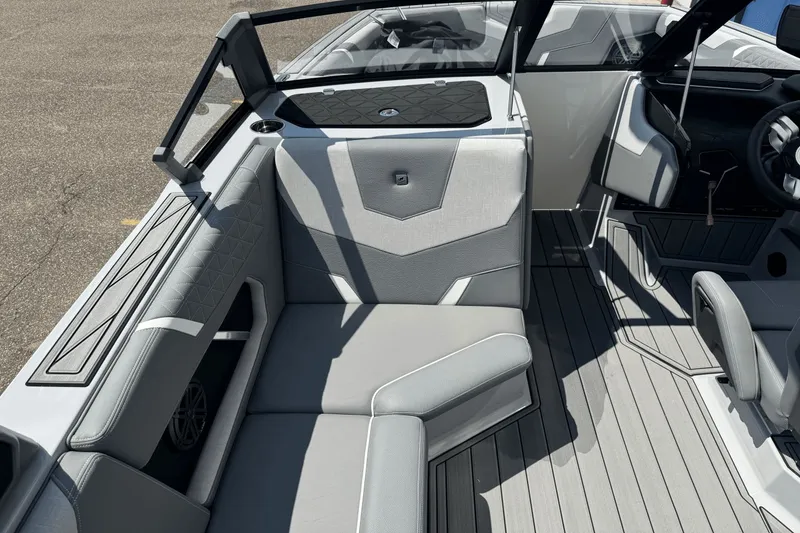 Slide: The Image of Nautique Super Air Nautique GS24 2026 - 26