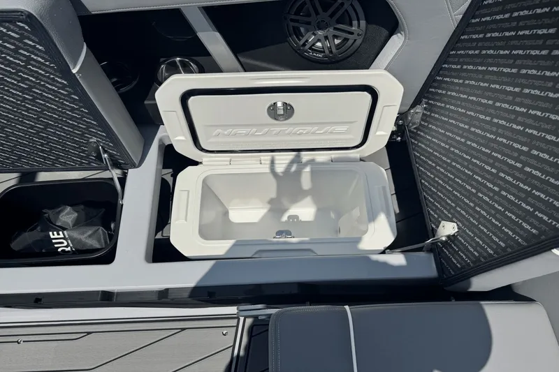 Slide: The Image of Nautique Super Air Nautique GS24 2026 - 20