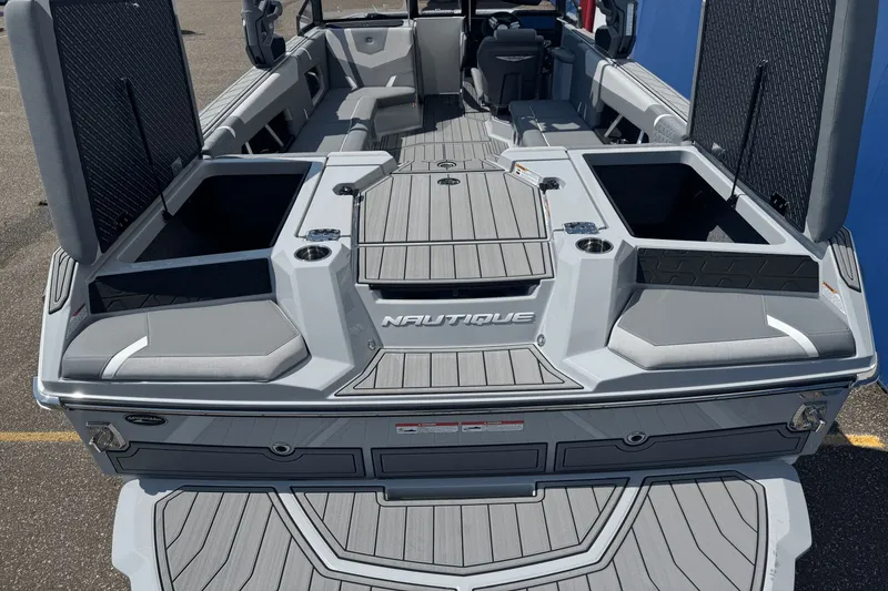 Slide: The Image of Nautique Super Air Nautique GS24 2026 - 7