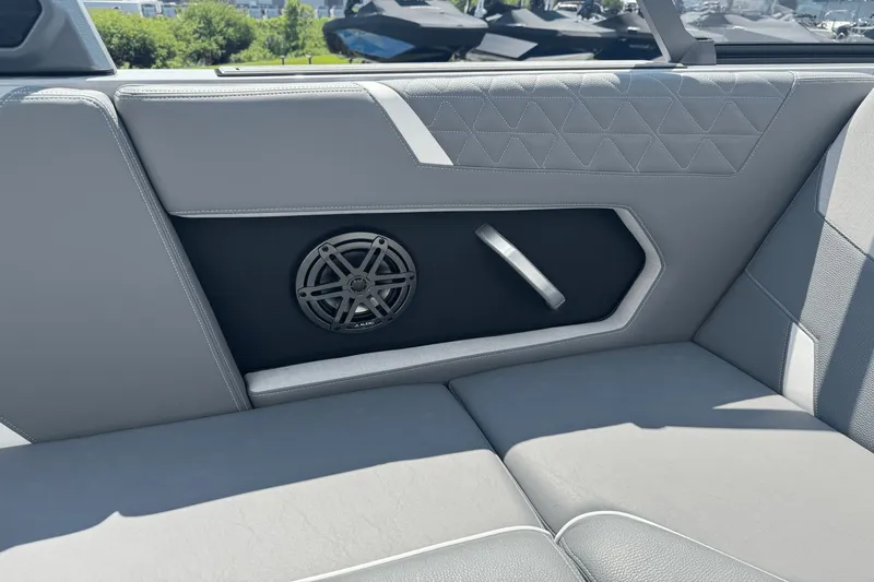 Slide: The Image of Nautique Super Air Nautique GS24 2026 - 25