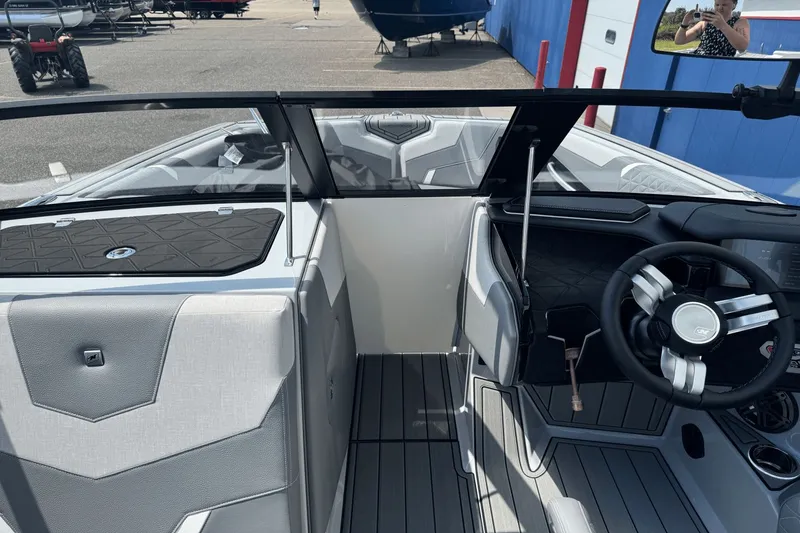 Slide: The Image of Nautique Super Air Nautique GS24 2026 - 35
