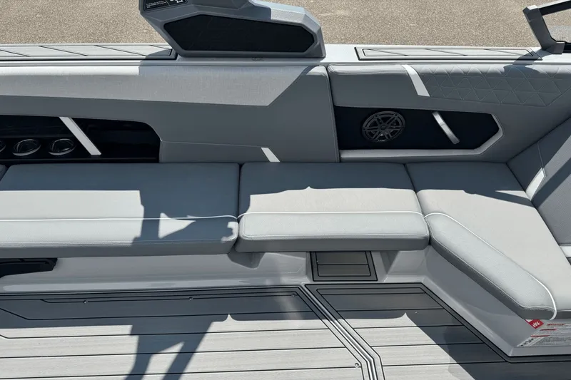 Slide: The Image of Nautique Super Air Nautique GS24 2026 - 23
