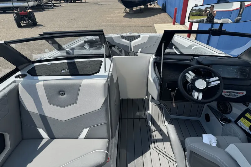 Slide: The Image of Nautique Super Air Nautique GS24 2026 - 36