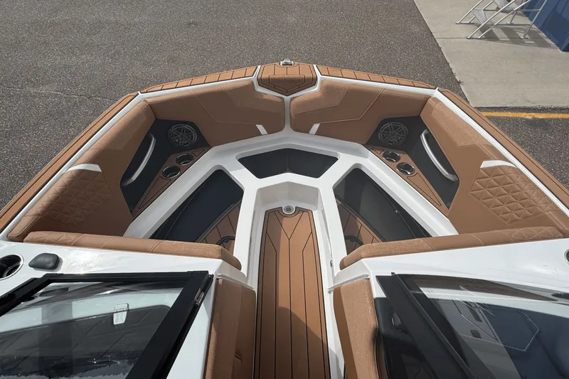 Slide: The Image of Nautique Super Air Nautique GS20 2026 - 45