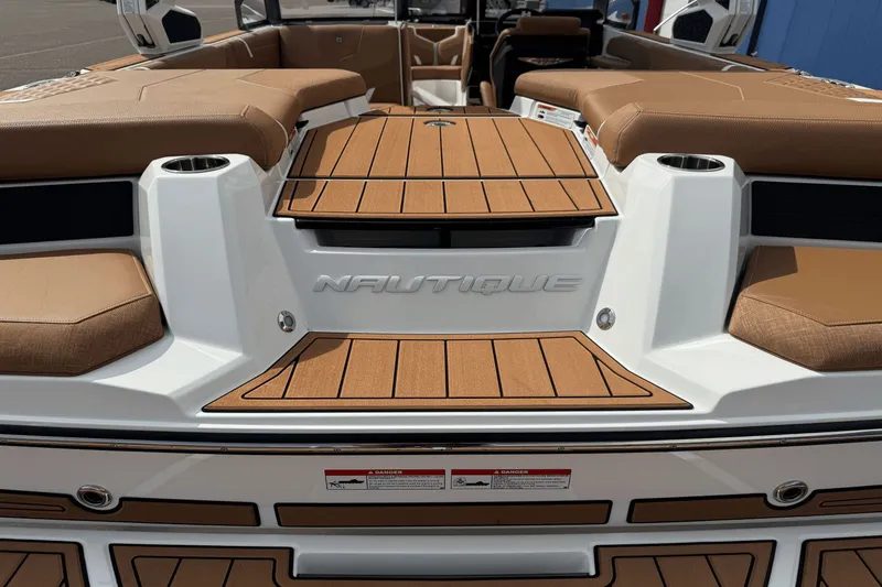 Slide: The Image of Nautique Super Air Nautique GS20 2026 - 6