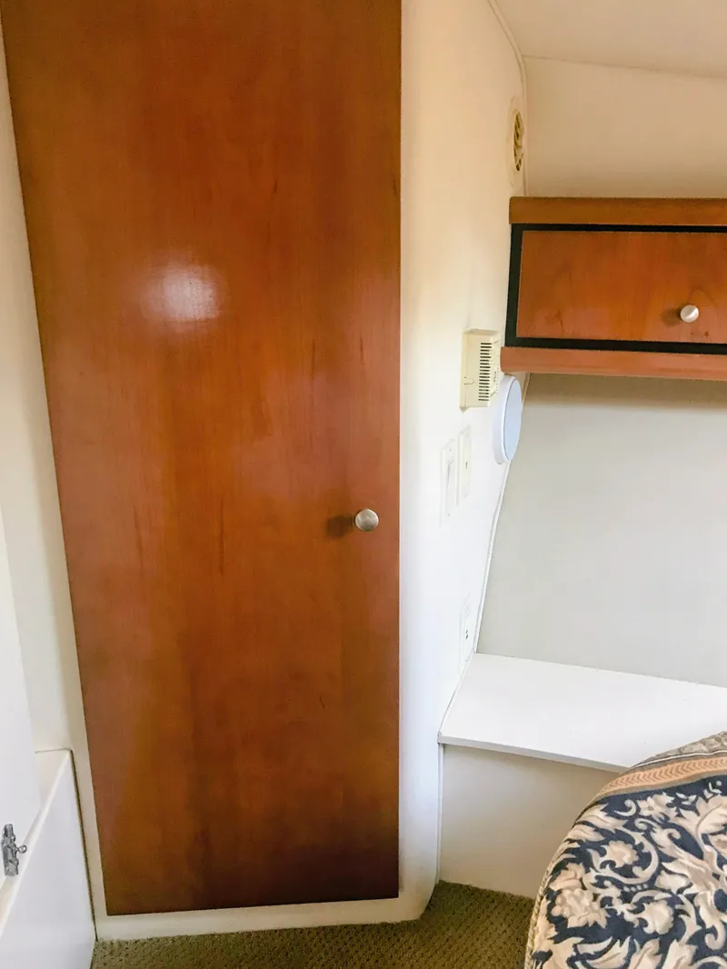 Slide: The Image of Trojan 400 Express Yacht 2000 - 15