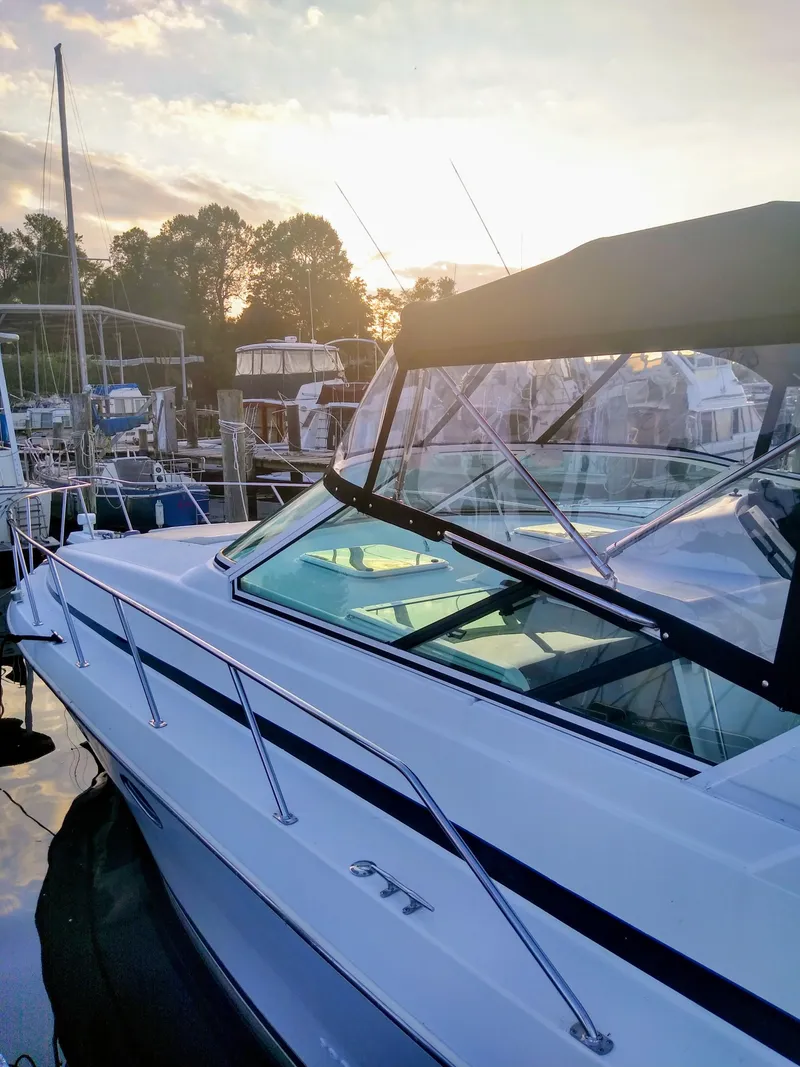 Slide: The Image of Trojan 400 Express Yacht 2000 - 3