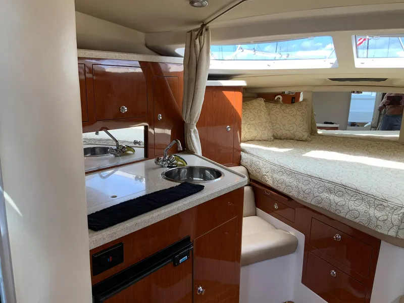 Slide: The Image of Regal 3360 Window Express 2009 - 18