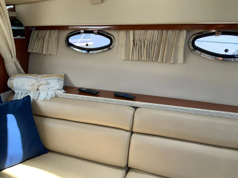 Slide: The Image of Regal 3360 Window Express 2009 - 20