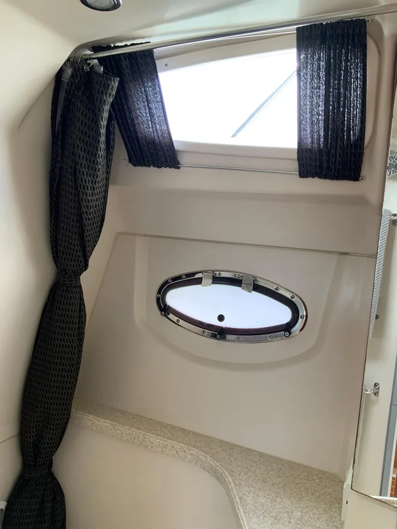 Slide: The Image of Regal 3360 Window Express 2009 - 32