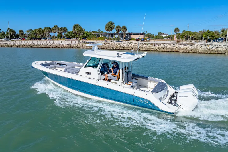 Slide: The Image of Boston Whaler 360 Outrage 2026 - 58