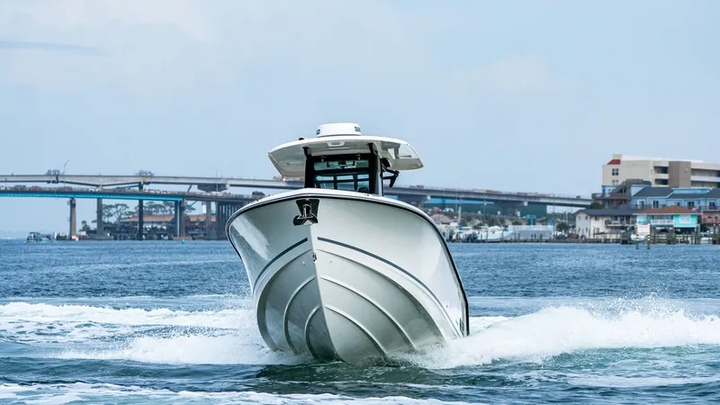 Slide: The Image of Boston Whaler 280 Outrage 2026 - 11