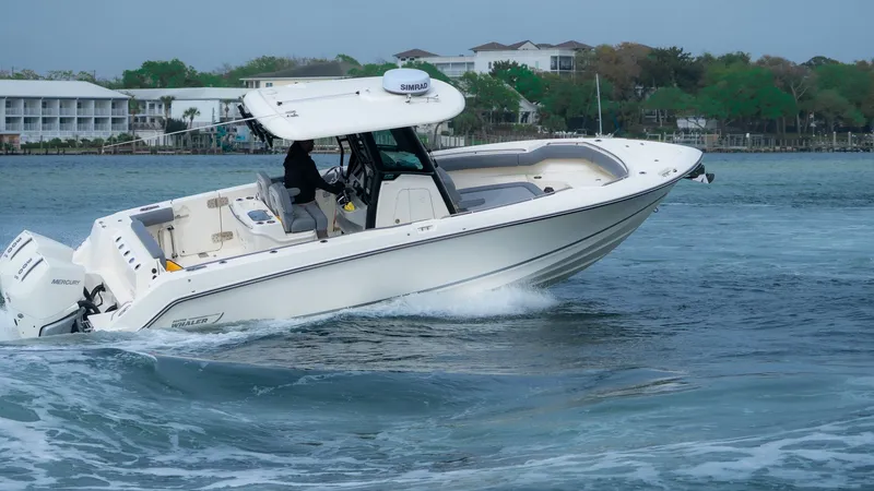 Slide: The Image of Boston Whaler 280 Outrage 2026 - 15