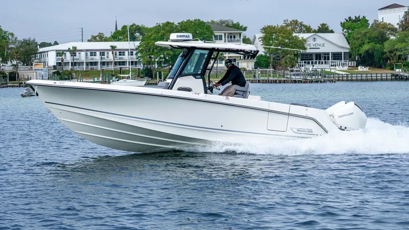 Slide: The Image of Boston Whaler 280 Outrage 2026 - 19