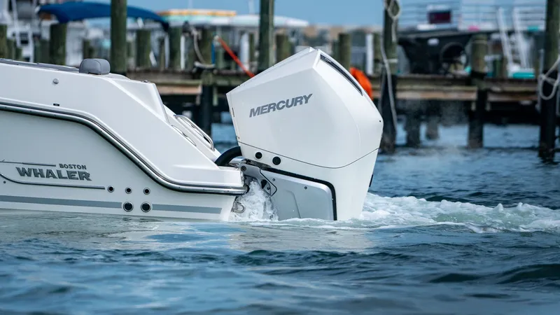 Slide: The Image of Boston Whaler 280 Outrage 2026 - 21