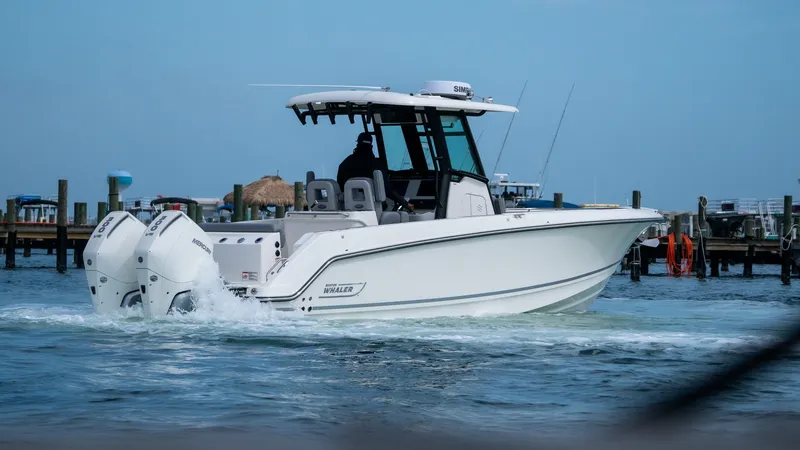 Slide: The Image of Boston Whaler 280 Outrage 2026 - 25
