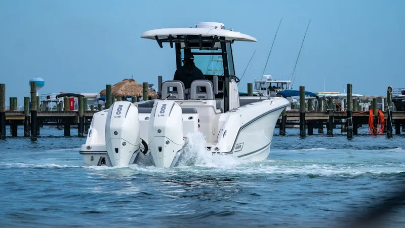 Slide: The Image of Boston Whaler 280 Outrage 2026 - 27