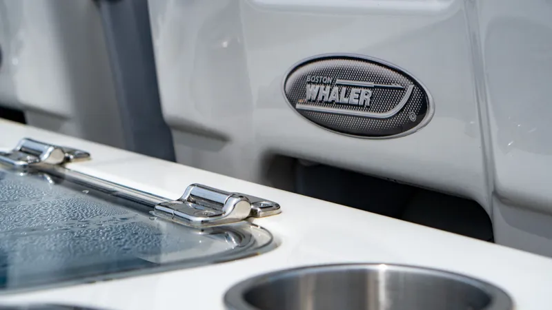 Slide: The Image of Boston Whaler 280 Outrage 2026 - 34