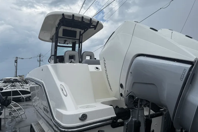 Slide: The Image of Boston Whaler 280 Outrage 2026 - 39