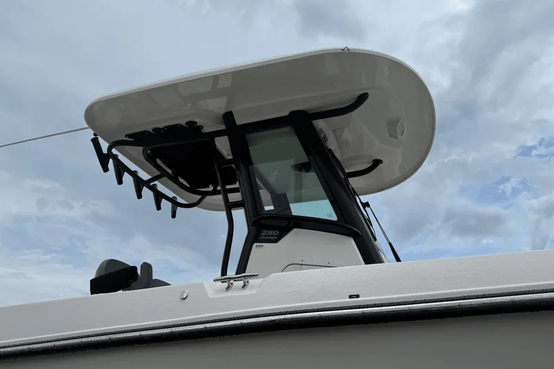 Slide: The Image of Boston Whaler 280 Outrage 2026 - 46