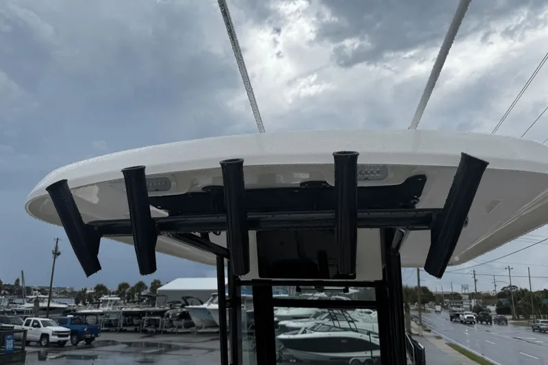 Slide: The Image of Boston Whaler 280 Outrage 2026 - 49