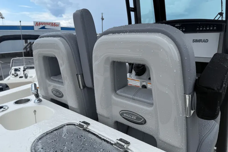 Slide: The Image of Boston Whaler 280 Outrage 2026 - 53