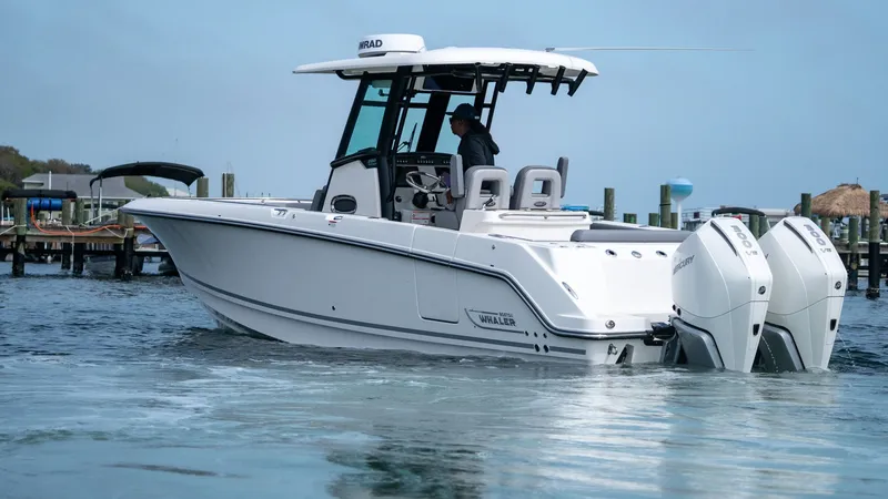 Slide: The Image of Boston Whaler 280 Outrage 2026 - 7