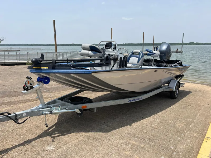 Slide: The Image of 2017 G3 20 CCJ DLX boat on trailer by a lake. - 4