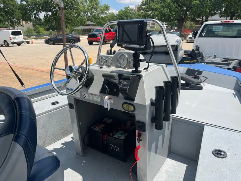 Slide: The Image of G3 Bay 20 DLX Tunnel 2017 - 53